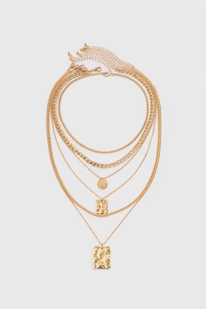 Collier avec Pendentif Géométrique en Chaîne Métallique
