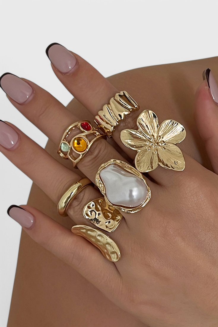 Bague Ouverte en Forme de Fleur Fluide en Perle