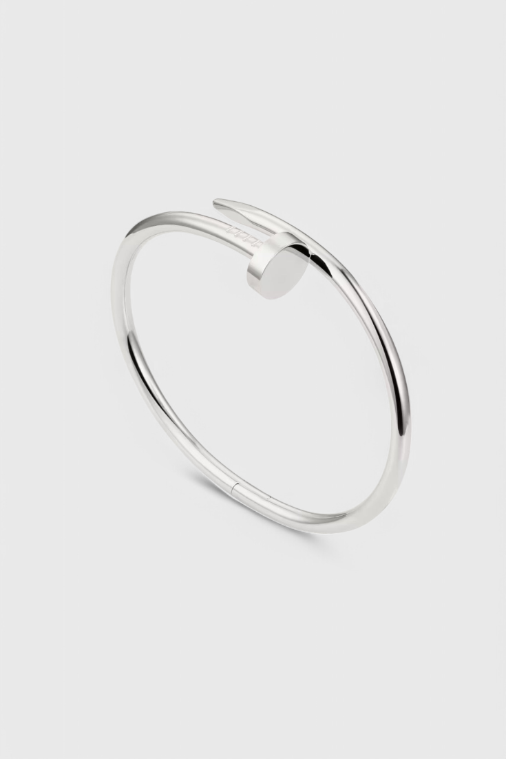 Bracelet Minimaliste Inspiré par les Clous en Argent Sterling