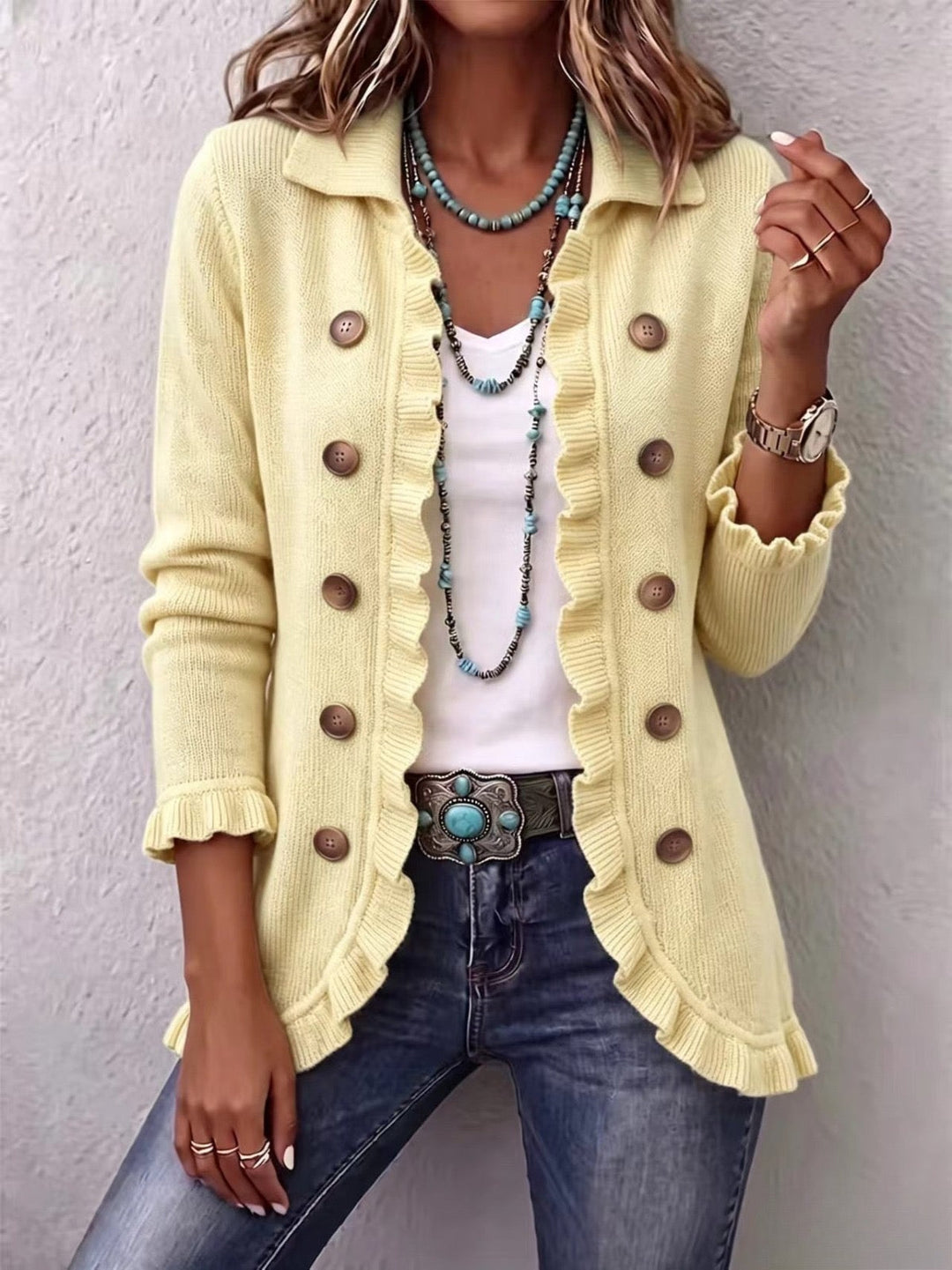 Lillian | Veste en tricot côtelé crème au beurre avec volants