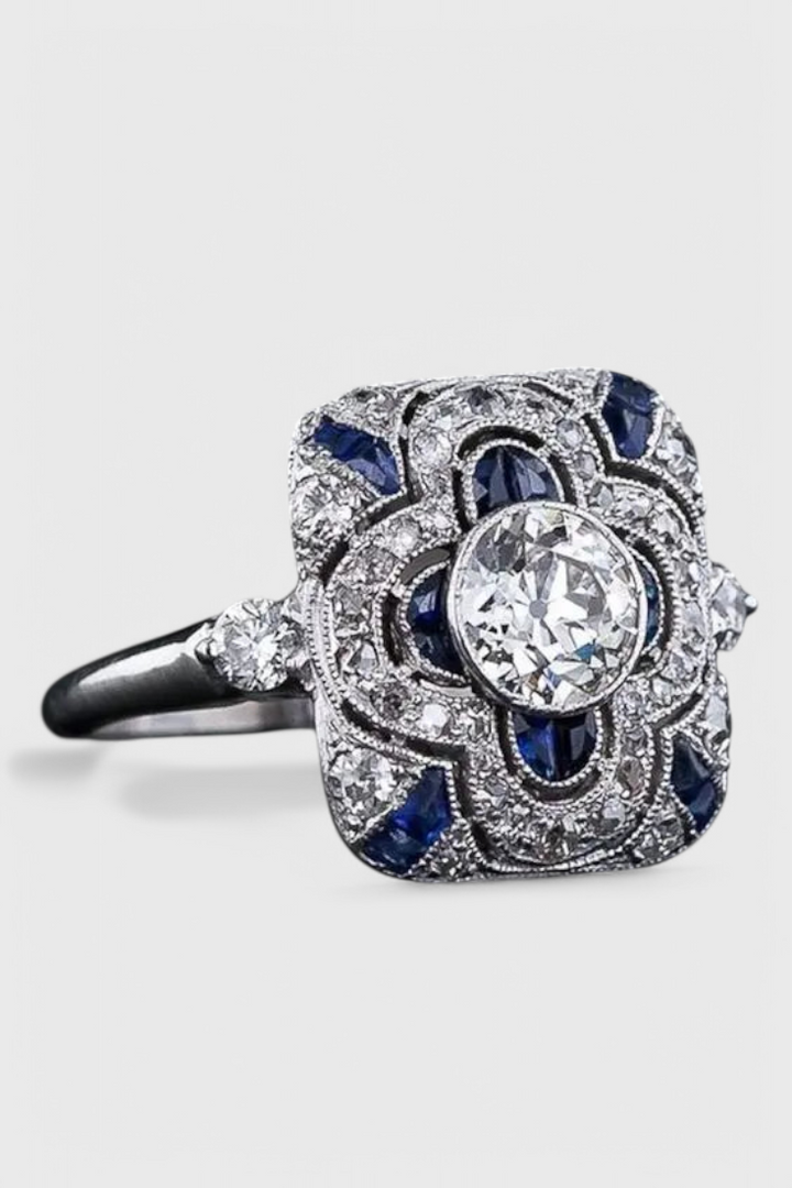 Bague vintage en argent avec élégance de zirconium bleu